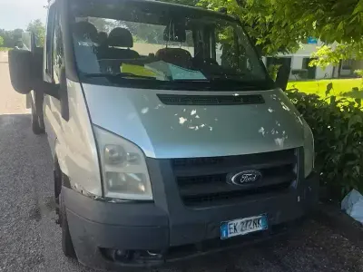 Usado Ford Transit 116 CV (85 kW) 2011 Gris