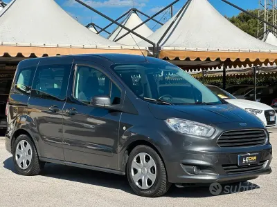 Begagnad Ford Tourneo Connect 101 HK (74 kW) 2016 Grå Minibuss