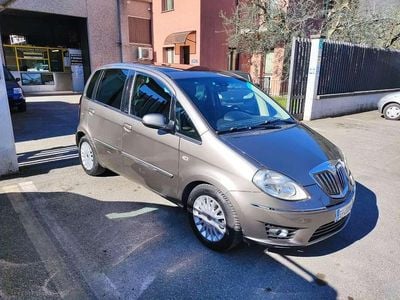 Usata Lancia Musa S 95 CV (69 kW) 2010 Bronzo Monovolume