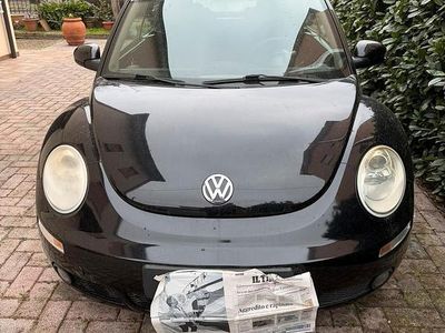Usata VW New Beetle 75 CV (55 kW) 2005 Nero Utilitaria