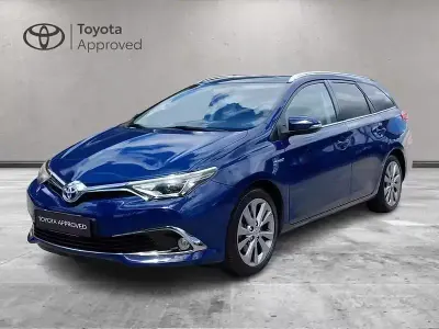 Usata Toyota Auris Hybrid Lounge 2017 Blu Station wagon