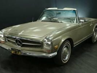 Usata Mercedes 250 150 CV (110 kW) 1968 Grigio Cabrio