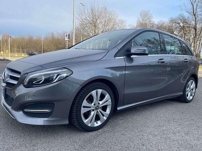 Grigio Usata 2017 Mercedes B180 Premium Monovolume | 14.990 € (Buon prezzo)