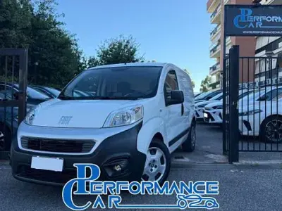 Usata Fiat Fiorino 95 CV (69 kW) 2022 Bianco pastello Monovolume