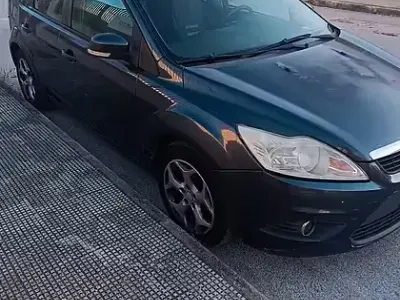 Usata Ford Focus 90 CV (66 kW) 2009 Grigio Berlina
