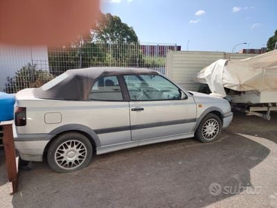 Usata VW Golf Cabriolet 75 CV (55 kW) 1998 Grigio Cabrio