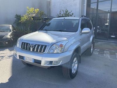 Usata Toyota Land Cruiser Executive 163 CV (119 kW) 2005 Argento SUV