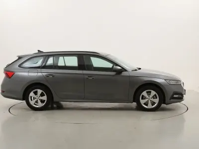 Usata Skoda Octavia Executive 116 CV (85 kW) 2022 Grigiogrigio Station wagon