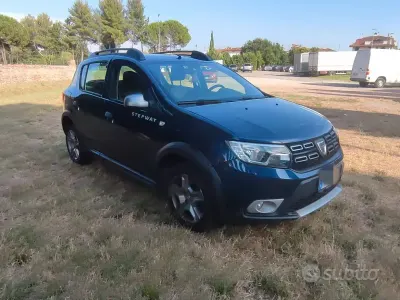 Usata Dacia Sandero Stepway 90 CV (66 kW) 2018 Bluazzurro Berlina
