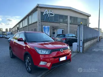 Usata SsangYong Tivoli 116 CV (85 kW) 2016 Rosso SUV