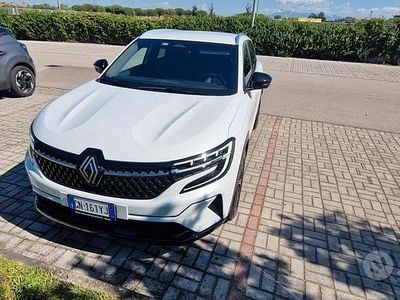 Usata Renault Austral Iconic 131 CV (96 kW) 2023 Bianco SUV