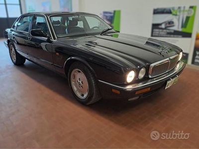 Usata Jaguar XJ6 211 CV (155 kW) 1995 Nero Berlina