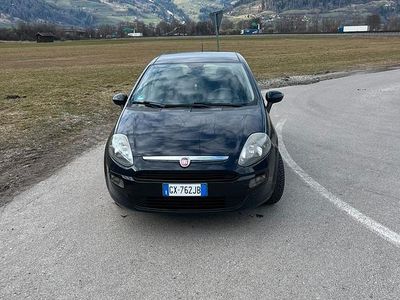 Usata Fiat Punto Evo 69 CV (50 kW) 2011 Blu Utilitaria