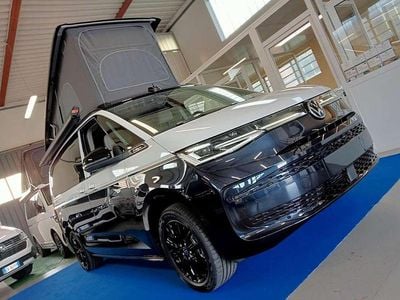 Nuova VW California California 150 CV (110 kW) 2026 Tricolor blu/bianco/nero Furgone