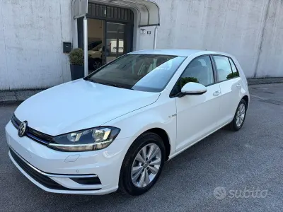 Usata VW Golf VII Business 131 CV (96 kW) 2019 Bianco Berlina