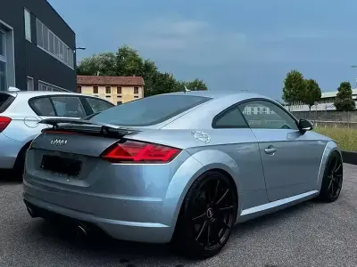 Begagnad Audi TT Design 230 HK (169 kW) 2015 Grå Sportkupé