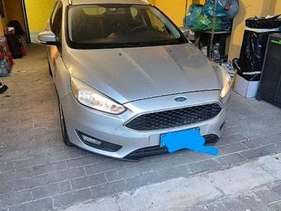 Usata Ford Focus 95 CV (69 kW) 2015 Grigio Station wagon