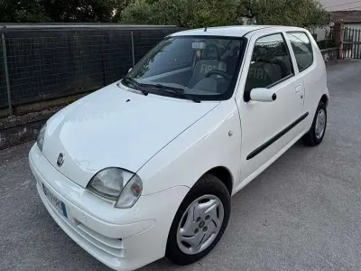 Usata Fiat 600 54 CV (39 kW) 2009 Bianco Utilitaria