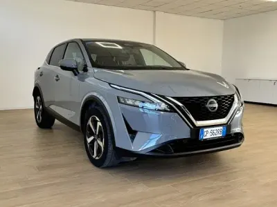 Usata Nissan Qashqai N-Connecta 140 CV (102 kW) 2023 Grigio scuro SUV