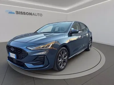 Gebraucht Ford Focus ST-Line 125 PS (91 kW) 2023 Blau Limousine