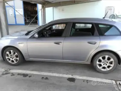 Usata Alfa Romeo 159 120 CV (88 kW) 2011 Verde Station wagon
