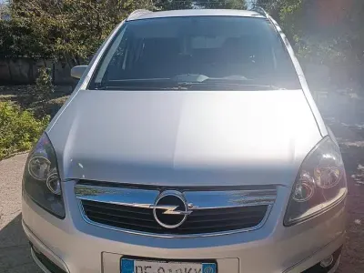 Usata Opel Zafira Enjoy 120 CV (88 kW) 2007 Grigio Monovolume