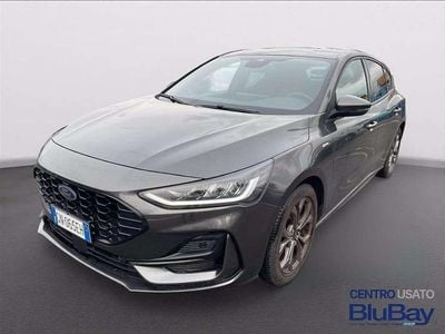 Grigio Usata 2023 Ford Focus ST-Line Berlina | 19.900 € (Buon prezzo)