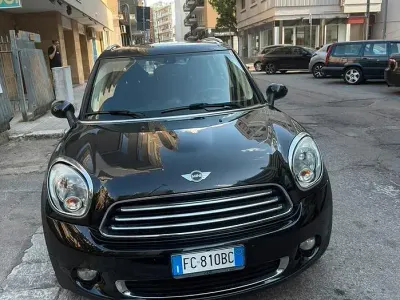 Usata Mini Cooper D Business 116 CV (85 kW) 2016 Nero Utilitaria