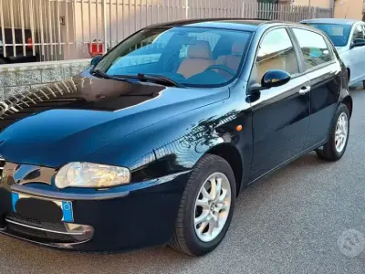 Usata Alfa Romeo 147 105 CV (77 kW) 2003 Nero Utilitaria