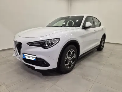Usado Alfa Romeo Stelvio Business 160 CV (117 kW) 2022 Blanco SUV