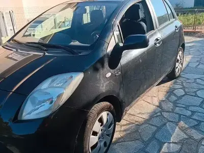Usata Toyota Yaris 75 CV (55 kW) 2007 Utilitaria