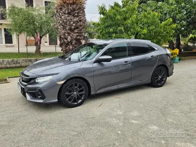 Usata Honda Civic 120 CV (88 kW) 2020 Grigio Berlina