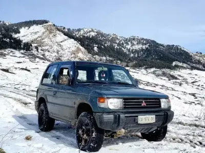Usata Mitsubishi Pajero 100 CV (73 kW) 1995 Verde SUV