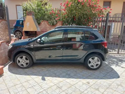 Usata Dacia Sandero Stepway 90 CV (66 kW) 2017 Nero Berlina