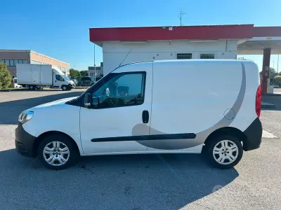 Usata Fiat Doblò 75 CV (55 kW) 2018 Bianco Monovolume