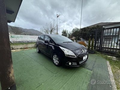 Usata Peugeot 5008 112 CV (82 kW) 2010 Nero Monovolume