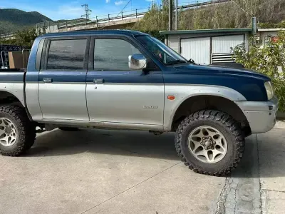Usata Mitsubishi L200 100 CV (73 kW) 1999 Bluazzurro Pick-up