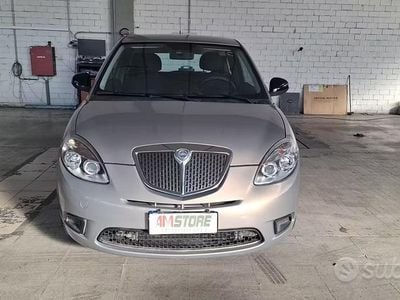 Usata Lancia Ypsilon 69 CV (50 kW) 2011 Marrone Utilitaria