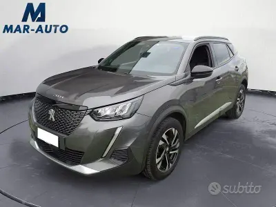 Usata Peugeot 2008 Allure 131 CV (96 kW) 2023 Grigio SUV