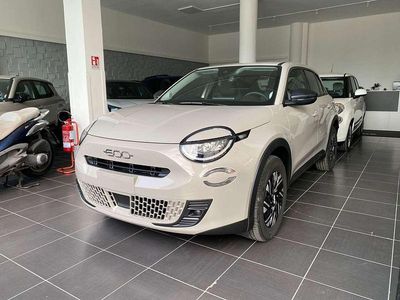Nuova Fiat 600 Icon 110 CV (80 kW) 2025 Beige SUV