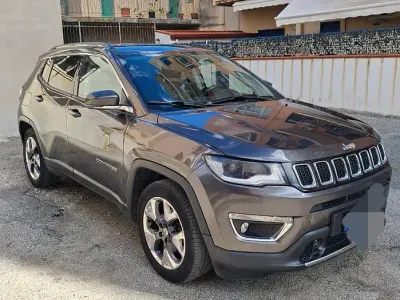 Usata Jeep Compass 120 CV (88 kW) 2019 Grigio SUV