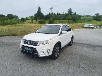 Usata Suzuki Vitara Cool 111 CV (81 kW) 2019 Bianco SUV