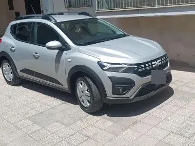 Usata Dacia Sandero Stepway 101 CV (74 kW) 2023 Grigio Berlina
