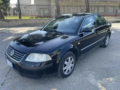 Usata VW Passat 130 CV (95 kW) 2001 Nero Berlina