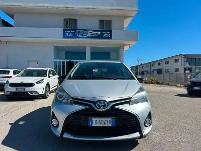 Brugt Toyota Yaris Hybrid Active 73 HK (53 kW) 2016 Grå Hatchback