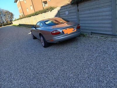 Usata Jaguar XK8 284 CV (208 kW) 2000 Argento Coupé