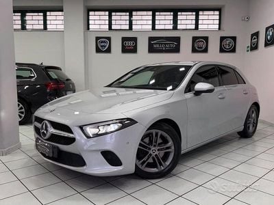 Usata Mercedes A180 116 CV (85 kW) 2019 Grigio Berlina