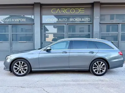 Usata Mercedes E220 194 CV (142 kW) 2020 Grigio Station wagon