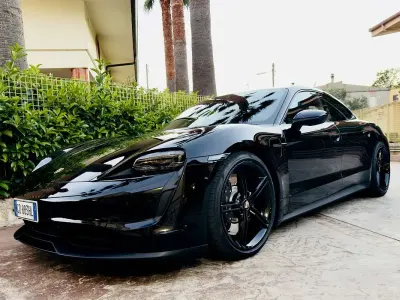 Usata Porsche Taycan 4S Performance Package 139 kW (190 CV) 2021 Nero Berlina