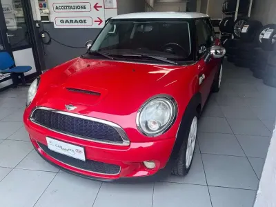 Usata Mini Cooper S 175 CV (128 kW) 2009 Rosso Utilitaria